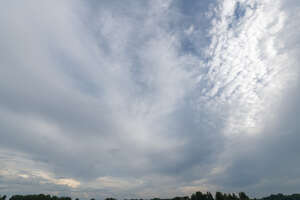 sky overcast with cirrus clouds